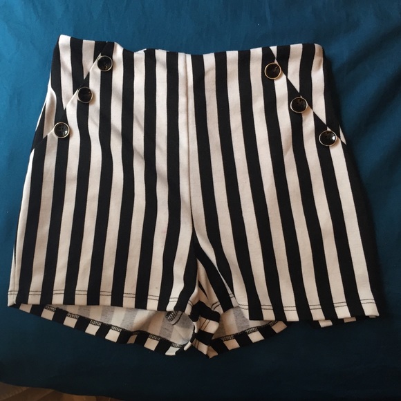 Striped high waist shorties - Picture 1 of 2