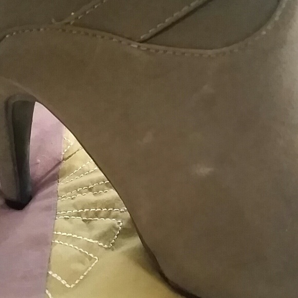 Khaki boots - Picture 3 of 3
