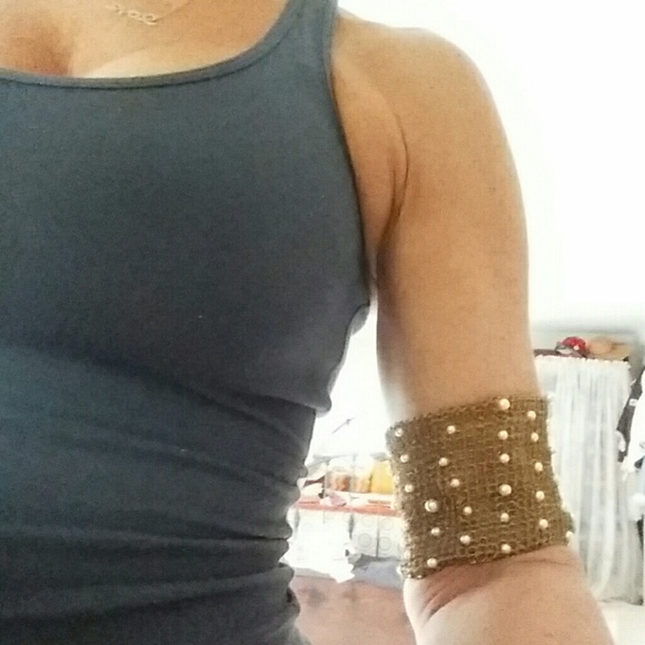 Beautiful above elbow cuff - Picture 3 of 4