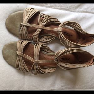 Nude Lucky Brand Sandals