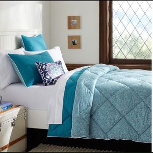 Pottery Barn Teen Comforter and Sham