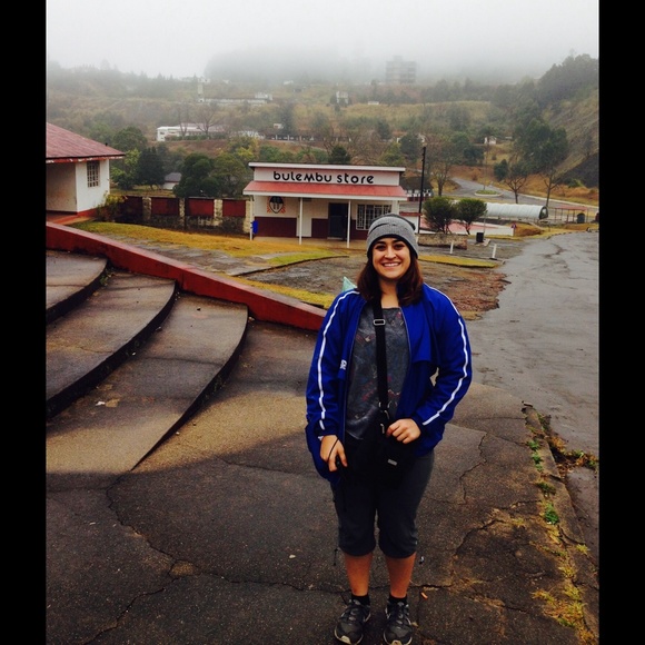 Meet your Posher, Brittney - Picture 1 of 1