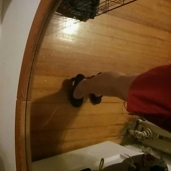 2-inch heels - Picture 3 of 4