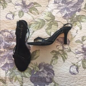 Size 8 black George heels