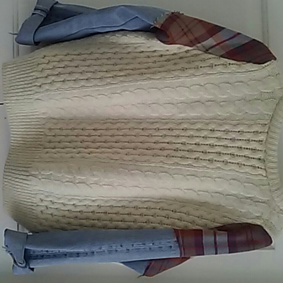 Sweater with plaid and jeans arm