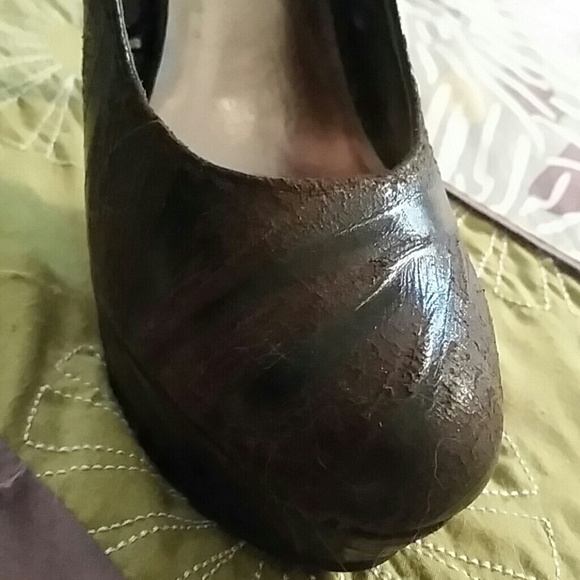 Brown textured stiletto pumps - Picture 3 of 4