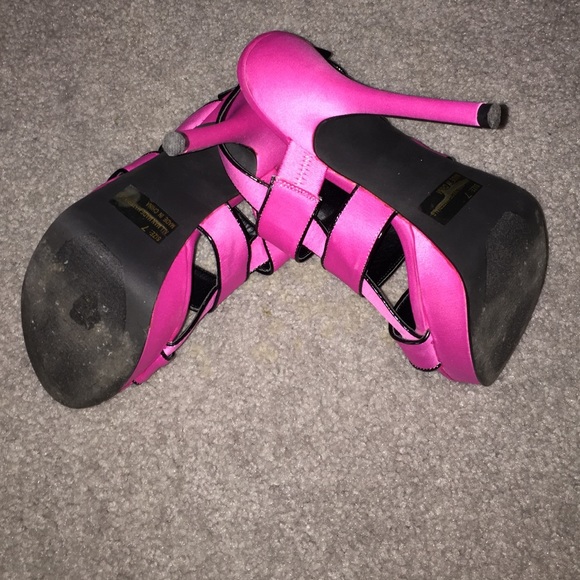 Pink Shoes💕 - Picture 3 of 4