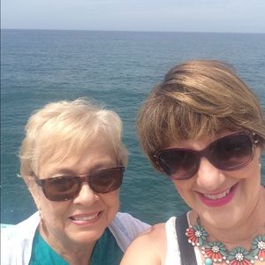 Meet your Posher, Lisa