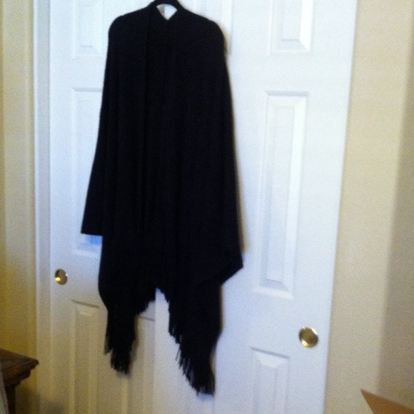 Shawl - Picture 2 of 2