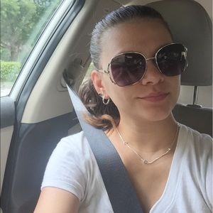 Meet your Posher, Niki