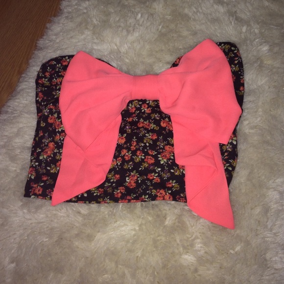 Crop top sleeveless top