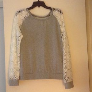 Long sleeve hollow back grey shirt (cotton lace)