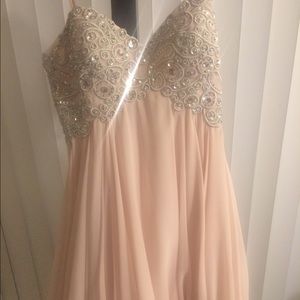 Amazing and young dress!