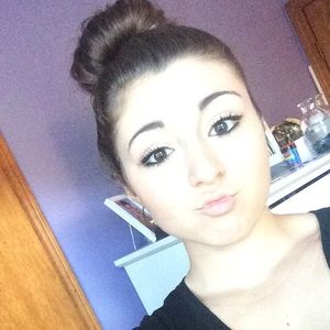 Meet your Posher, Alycia