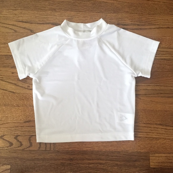 UNIF Tops - NWT UNIF crop top