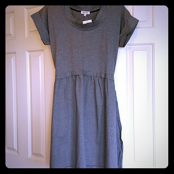 Generra Dresses & Skirts - NWT Generra White and Dark Navy Striped Dress -M Generra Dresses & Skirts - NWT Generra White and Dark Navy Striped Dress -M