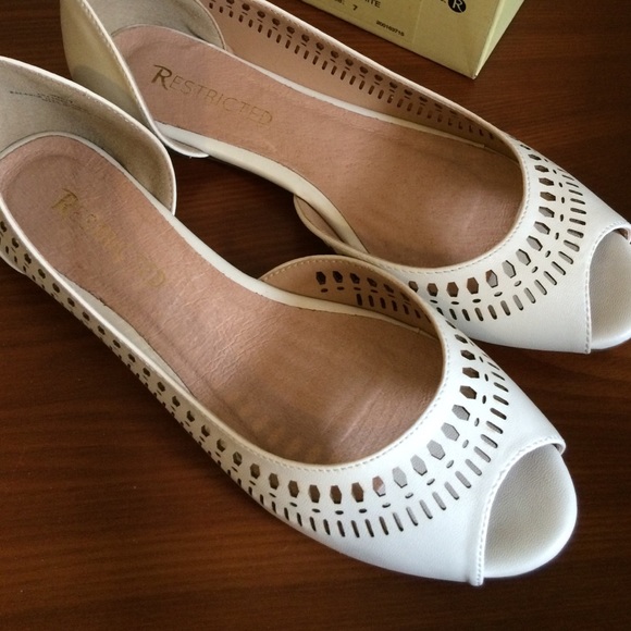 Brand New White Peep Toe Cutout Flats