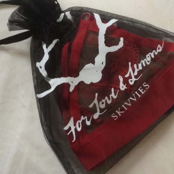 NWT LOVE AND LEMONS BE MINE BRALETTE - Picture 2 of 2