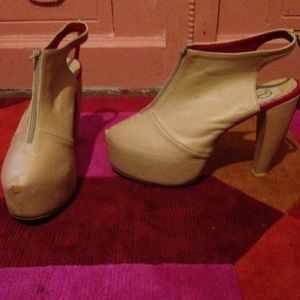 Gold Dot beige bootie