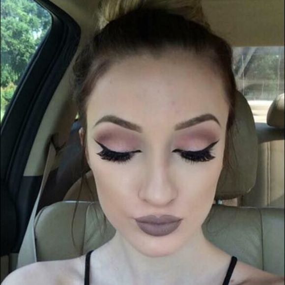 Meet your Posher, Leslie