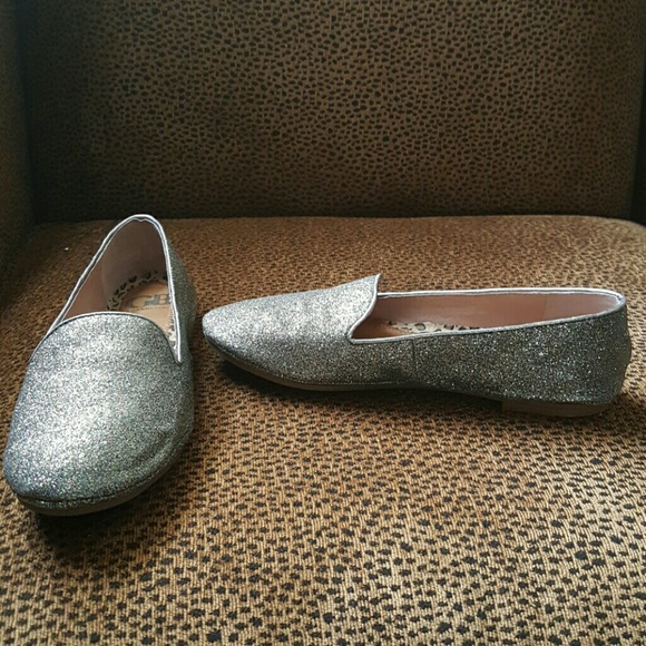Flats - Picture 2 of 4