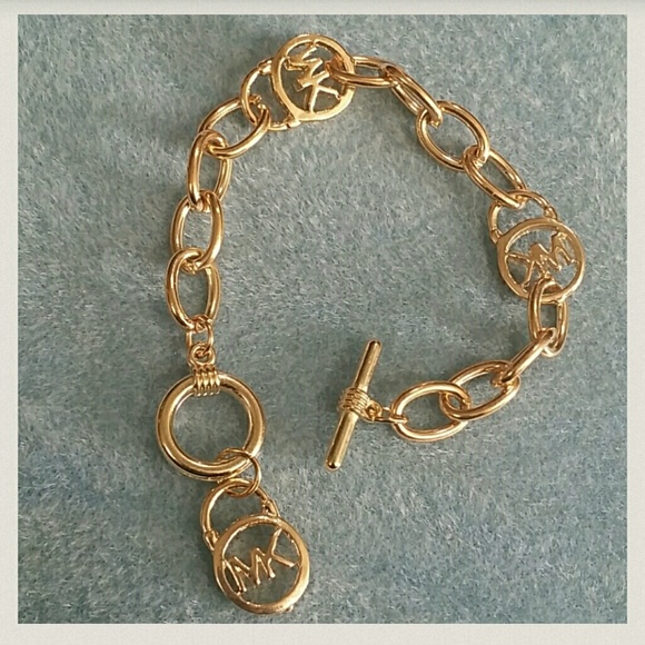 Michael Kors Jewelry - Michael Kors toggle bracelet
