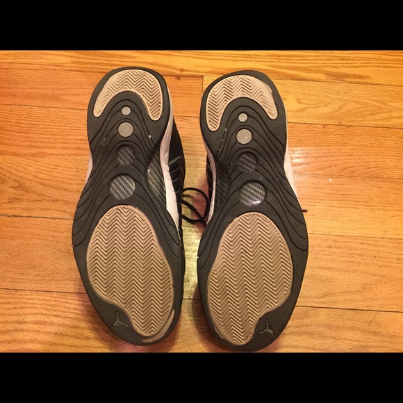 Nike Men's Jordan's - Picture 2 of 2