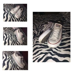 White Converse 💕