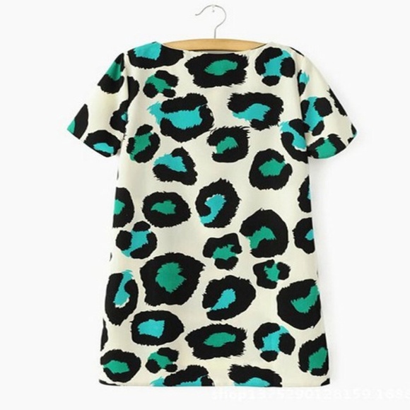 🎉HP🎉Green leopard dress - Picture 2 of 4