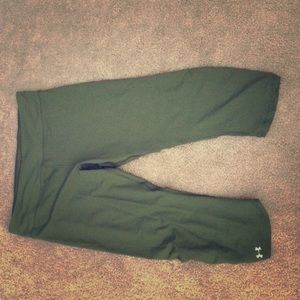 Hunter green under armour leggings