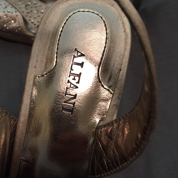 Pumps - Picture 3 of 3