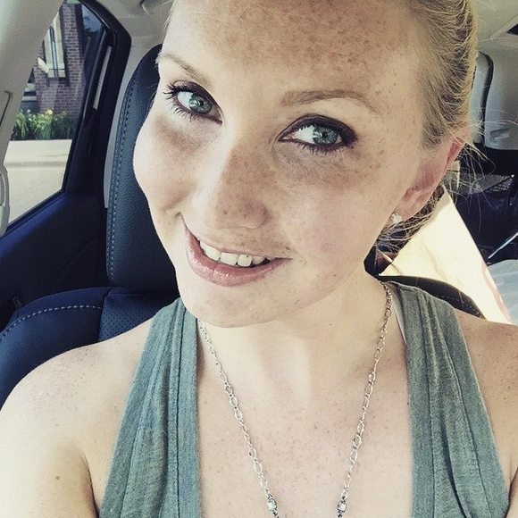 Meet your Posher, Libby