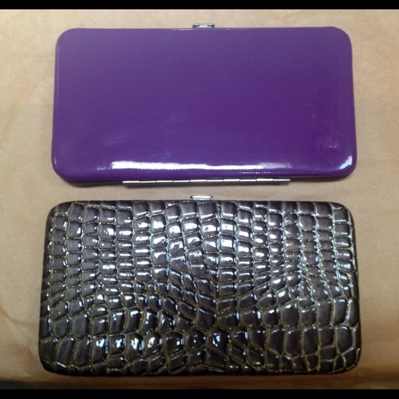 2 clutch wallets