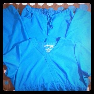 💕Xl Scrubology Top & Large Reg. Bottoms💕