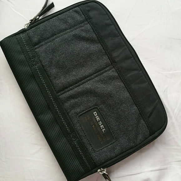 Diesel ipad holder