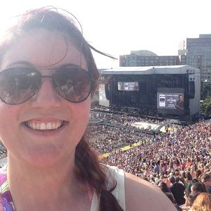 Meet your Posher, Dorina