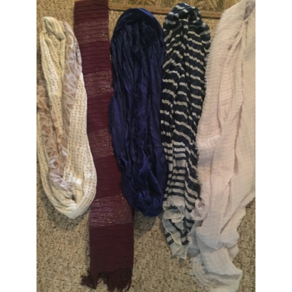 Set of assorted scarves ❤️