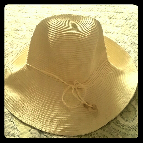 "SOLD IN BOUDLE" Beach hat