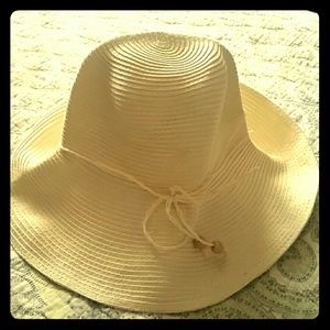 "SOLD IN BOUDLE" Beach hat