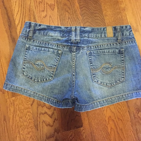Maurice's shorts