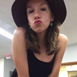 Meet your Posher, Hanna