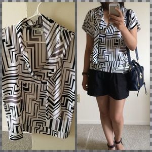 Beautiful Maze Top. Like new!