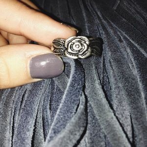 ✖️TRADED ✖️Silver Rose Ring