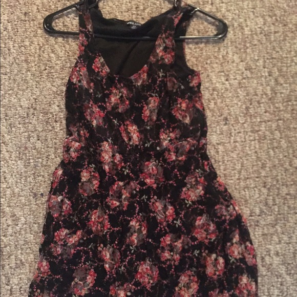Floral lace dress👗