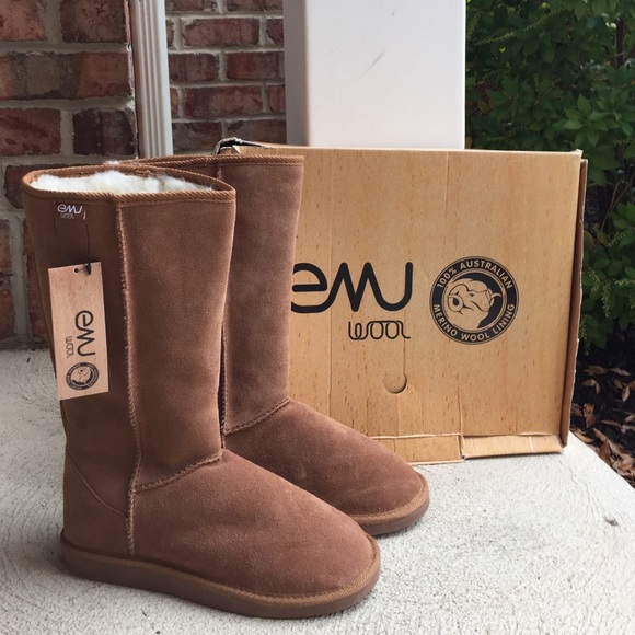 Emu Shoes - Emu tall boots , Size 8 - chestnut
