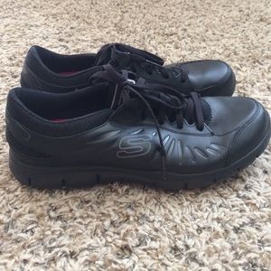 Black Skechers Relaxed Fit, Memory Foam Sneakers