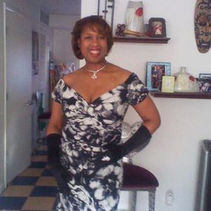 Meet your Posher, Crystal