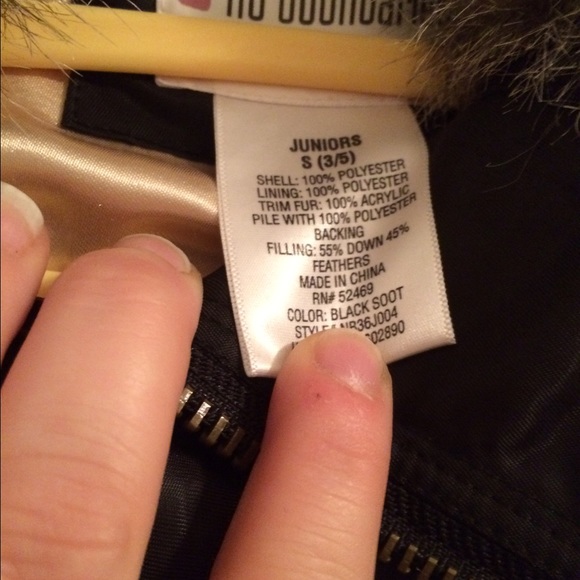 SOLD Faux fur trimmed bomber jacket - Picture 2 of 3