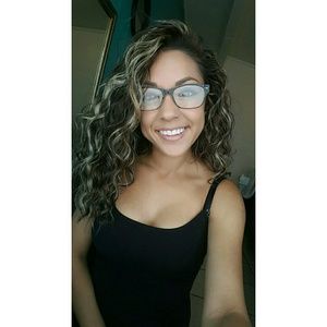 Meet your Posher, Marcela