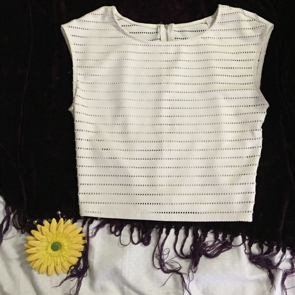 White zip up Shirt - Picture 1 of 2